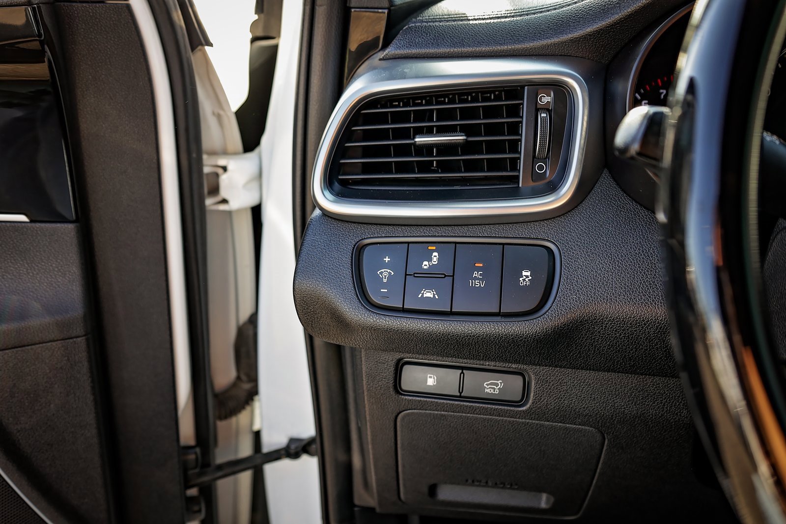 Used 2017 Kia Sorento SX image 11