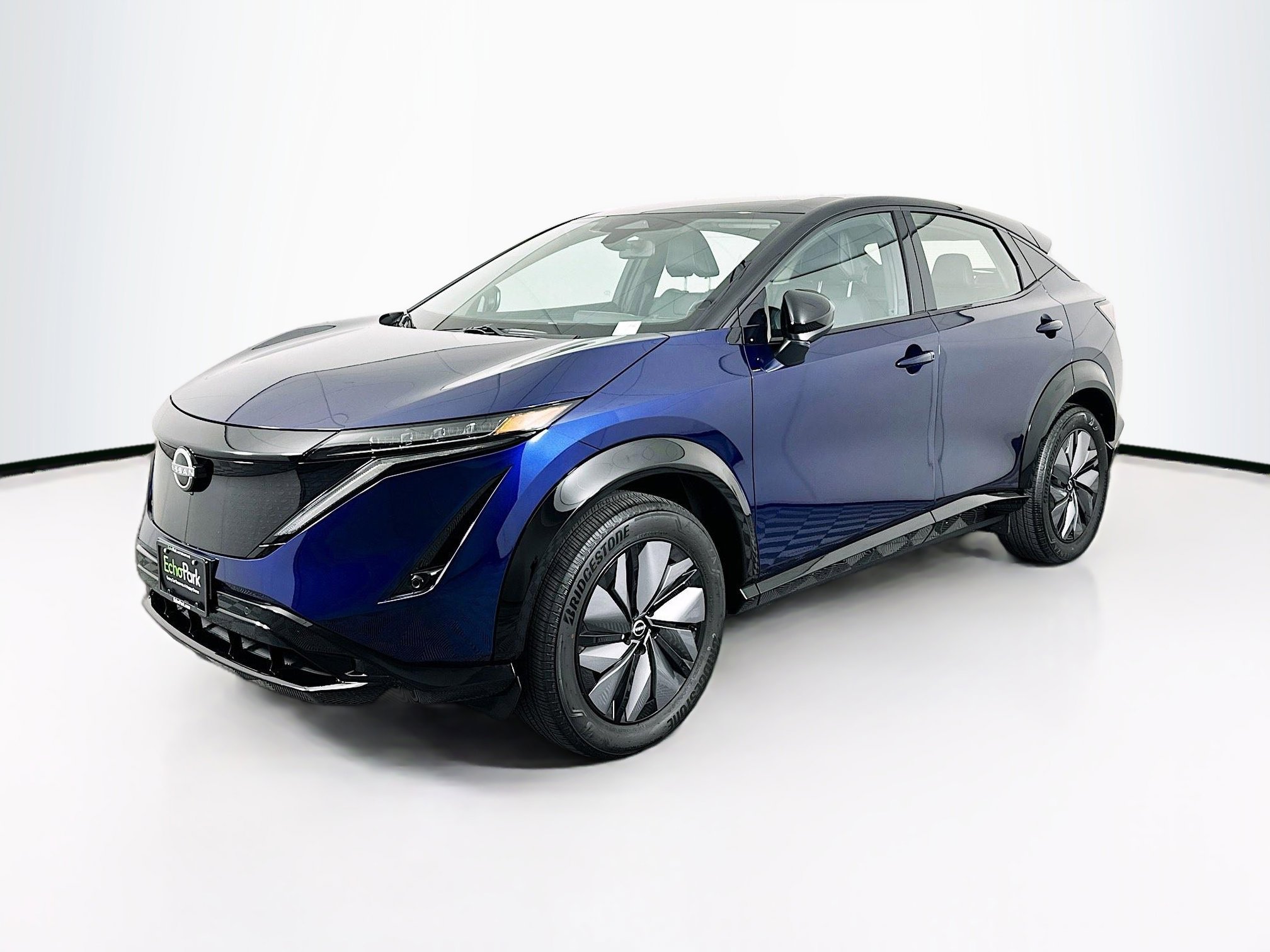 Used 2024 Nissan Ariya AWD image 3