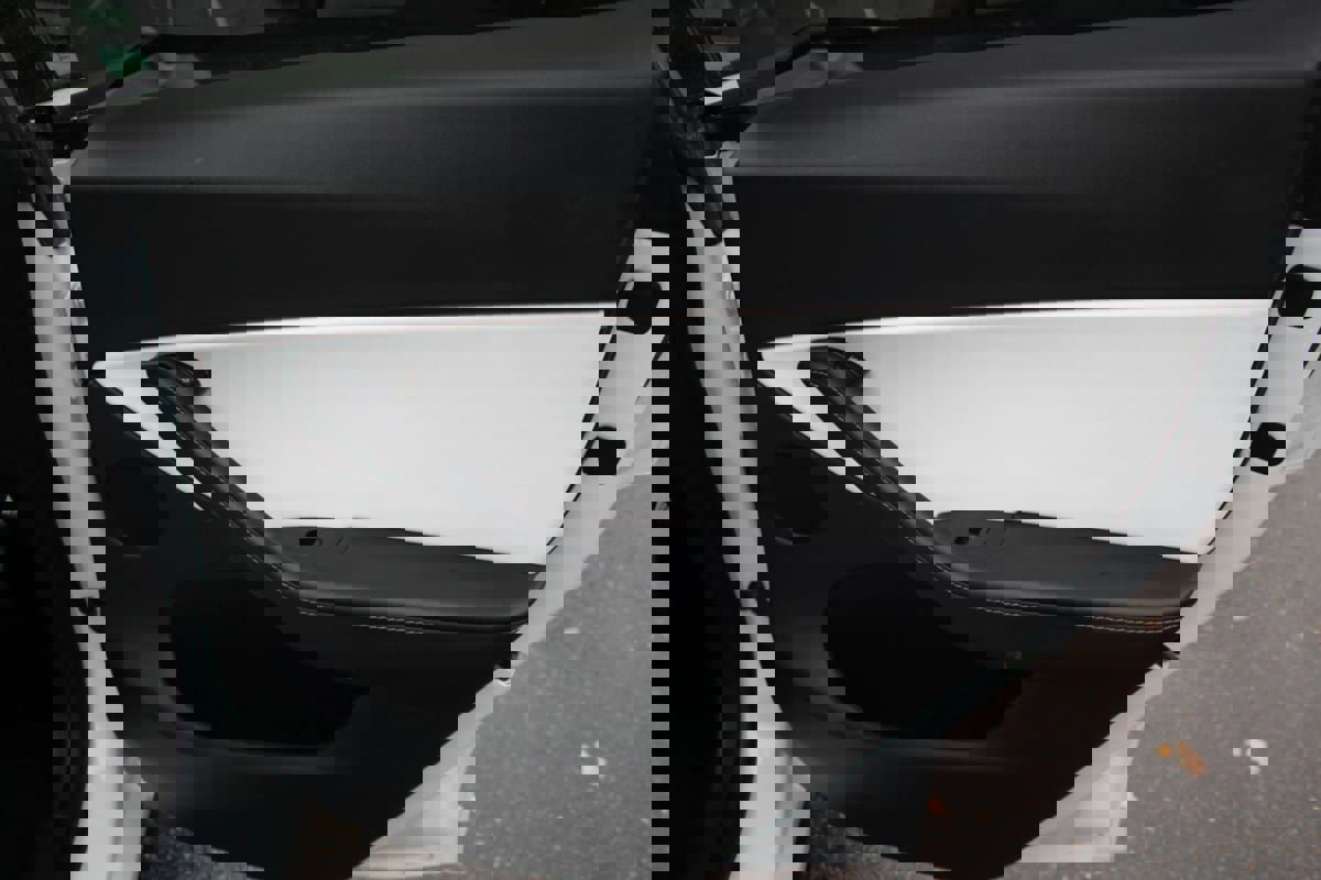 Used 2020 Tesla Model Y Long Range image 34