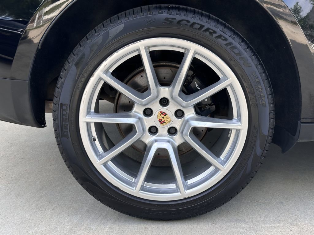 Used 2017 Porsche Macan image 18