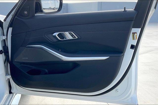 Used 2022 BMW M3 w/ Executive Package image 29