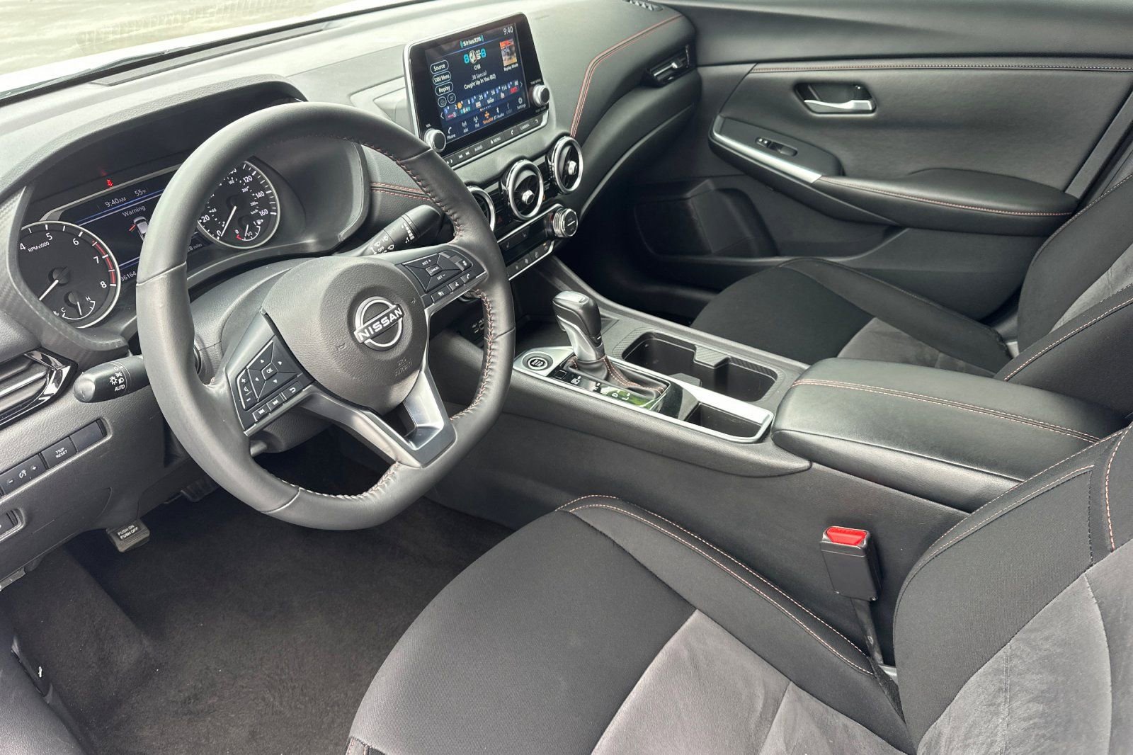 Used 2024 Nissan Sentra SR w/ Lighting Package FWD image 13