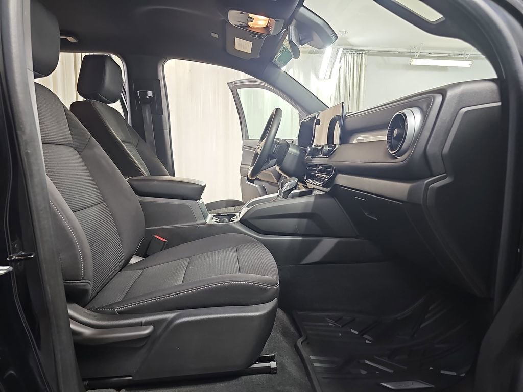 Certified 2023 Chevrolet Colorado LT w/ LT Convenience Package II image 13