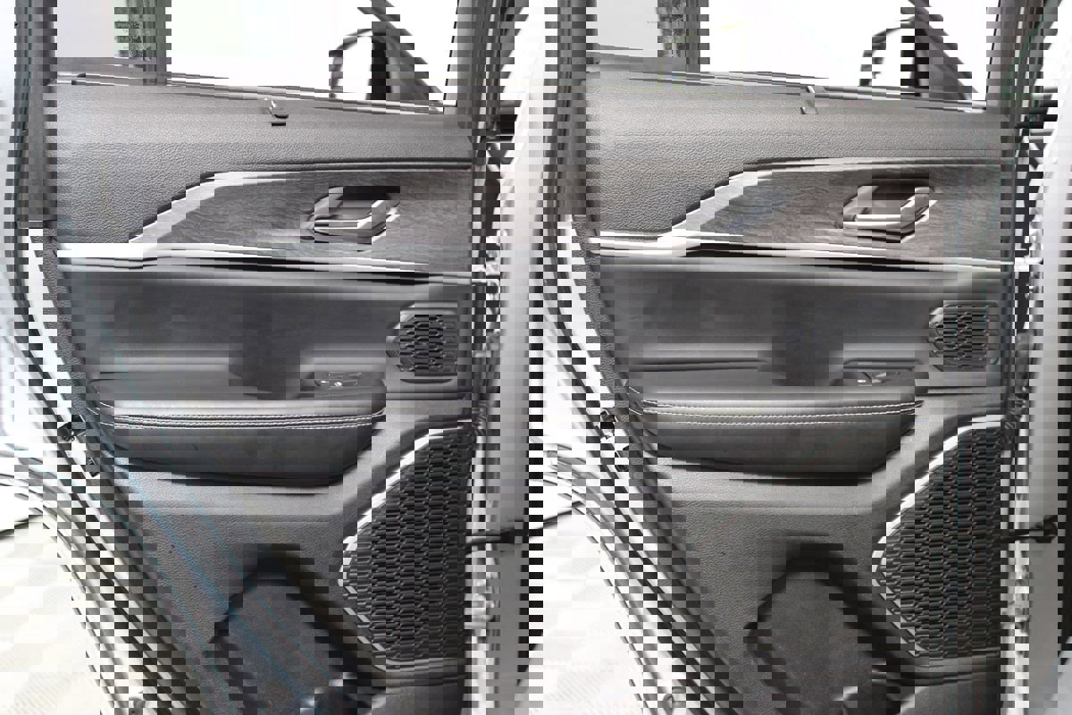 Used 2023 Jeep Grand Cherokee 30th Anniversary image 35