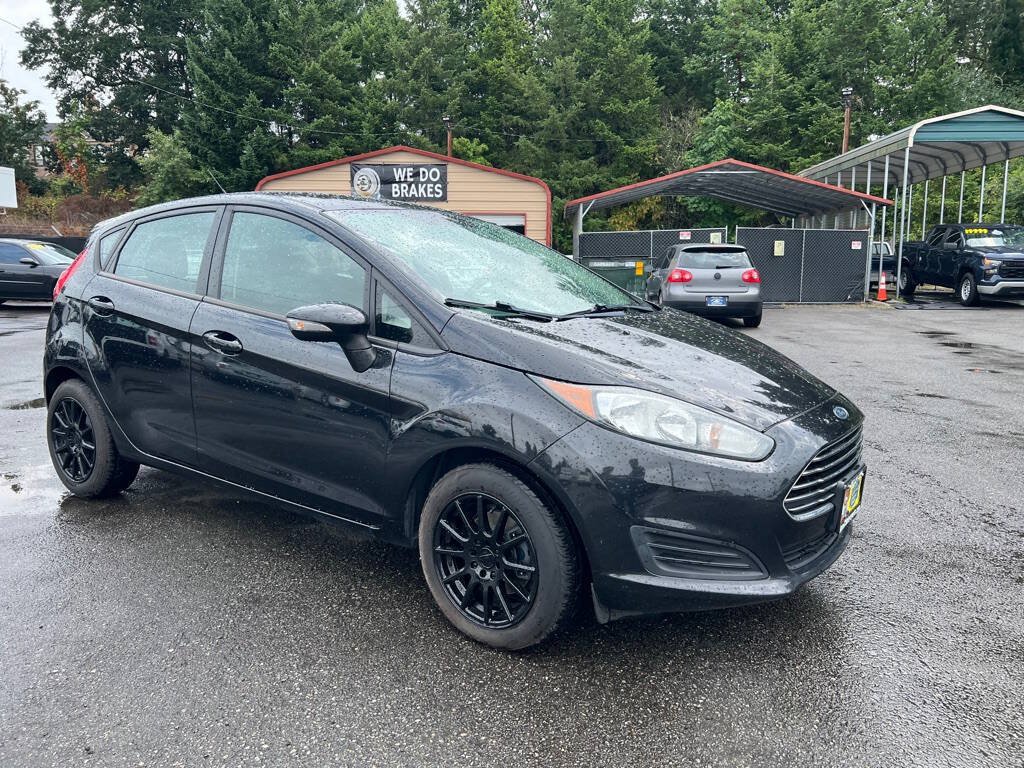Used 2014 Ford Fiesta SE FWD image 11
