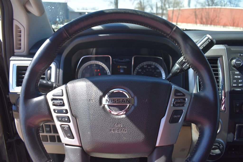 Used 2018 Nissan Titan SV w/ SV Convenience Package image 32