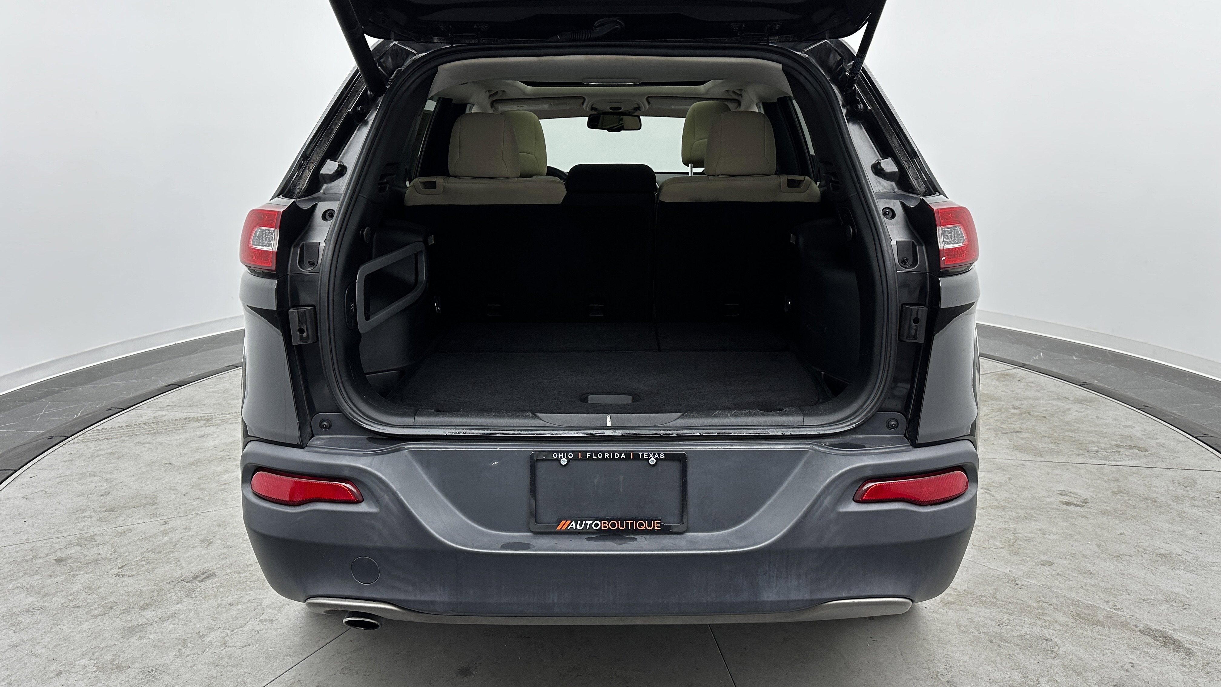 Used 2016 Jeep Cherokee 75th Anniversary image 31