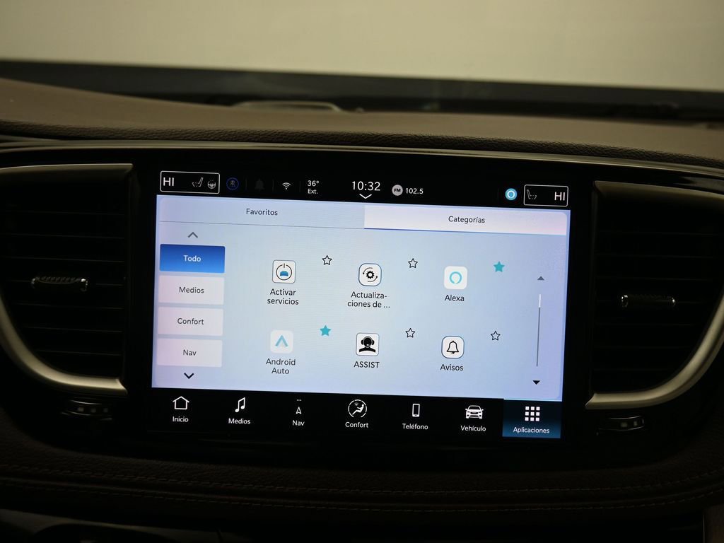 Used 2021 Chrysler Pacifica Touring-L image 17