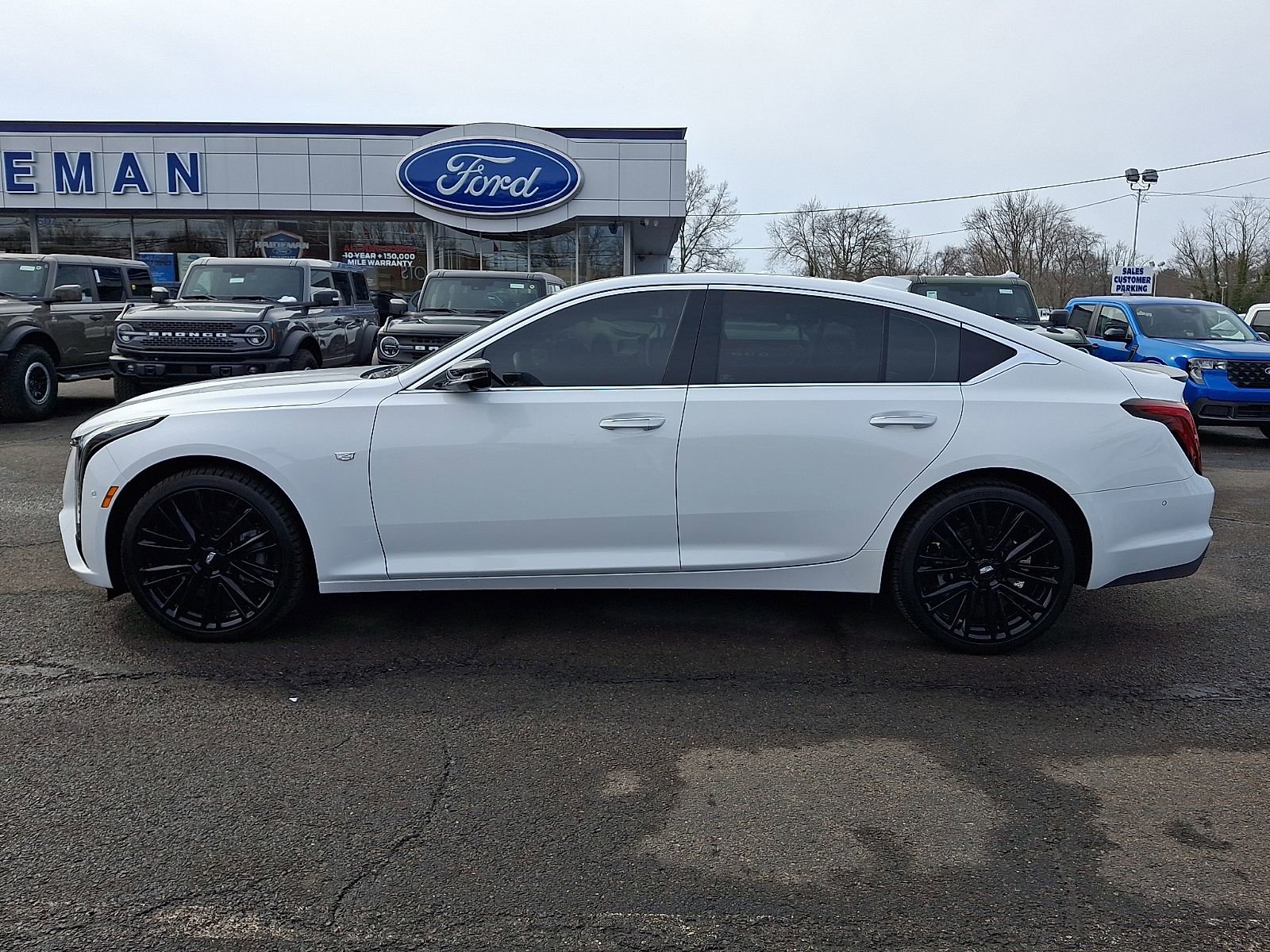 Used 2025 Cadillac CT5 Premium Luxury w/ LPO, ONYX Package image 4