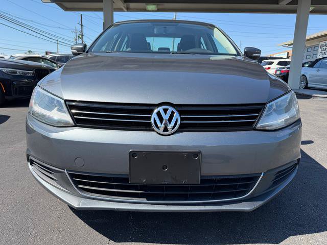 Used 2014 Volkswagen Jetta SE FWD image 2
