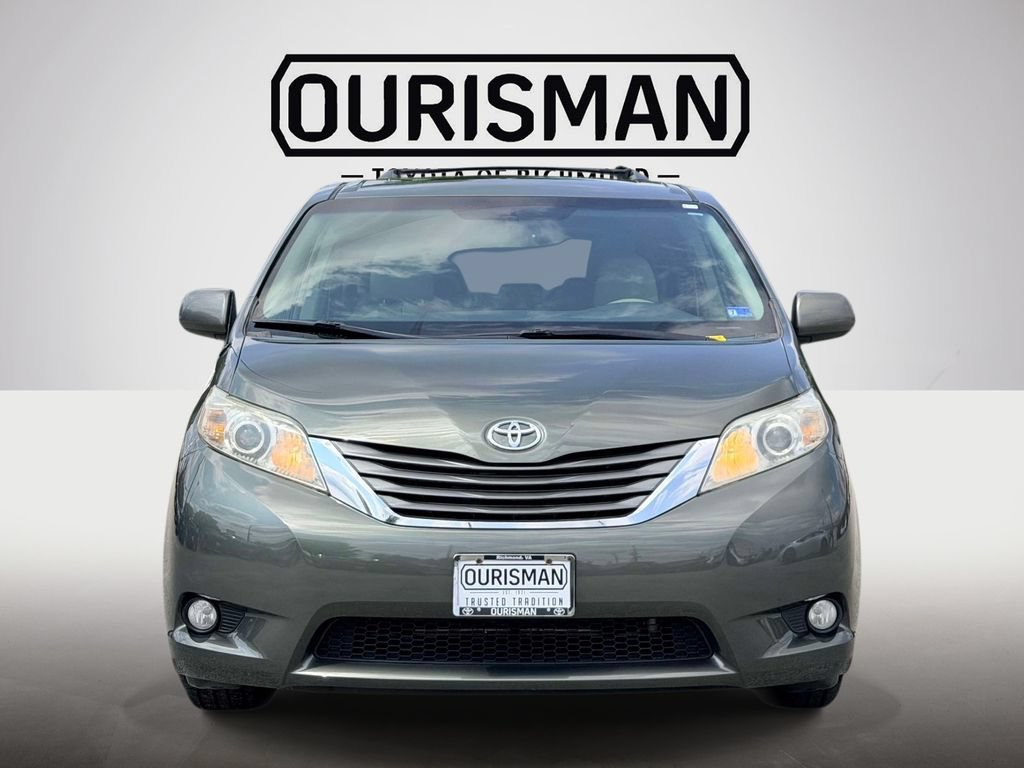 Used 2013 Toyota Sienna XLE FWD image 25