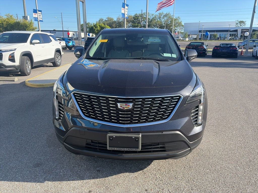 Used 2023 Cadillac XT4 Luxury w/ Cold Weather Package image 3