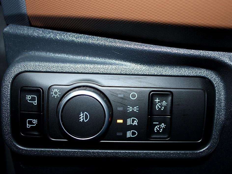 Used 2024 Ford Bronco Outer Banks image 13