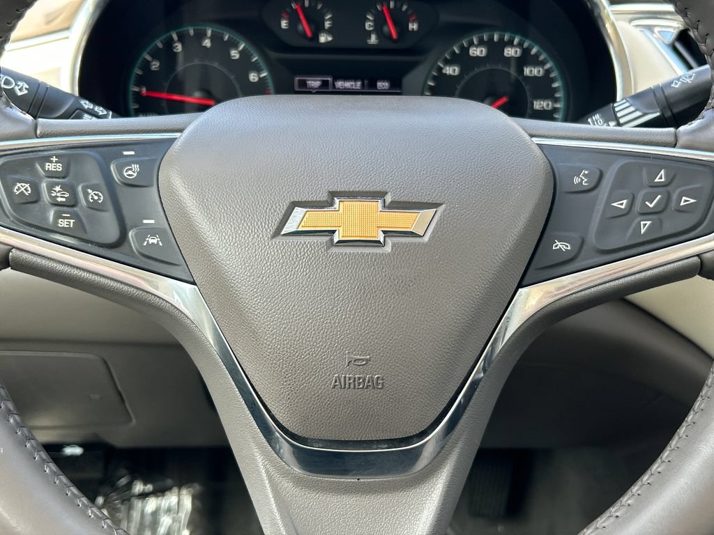 Used 2021 Chevrolet Malibu LT w/ Leather Package FWD image 9