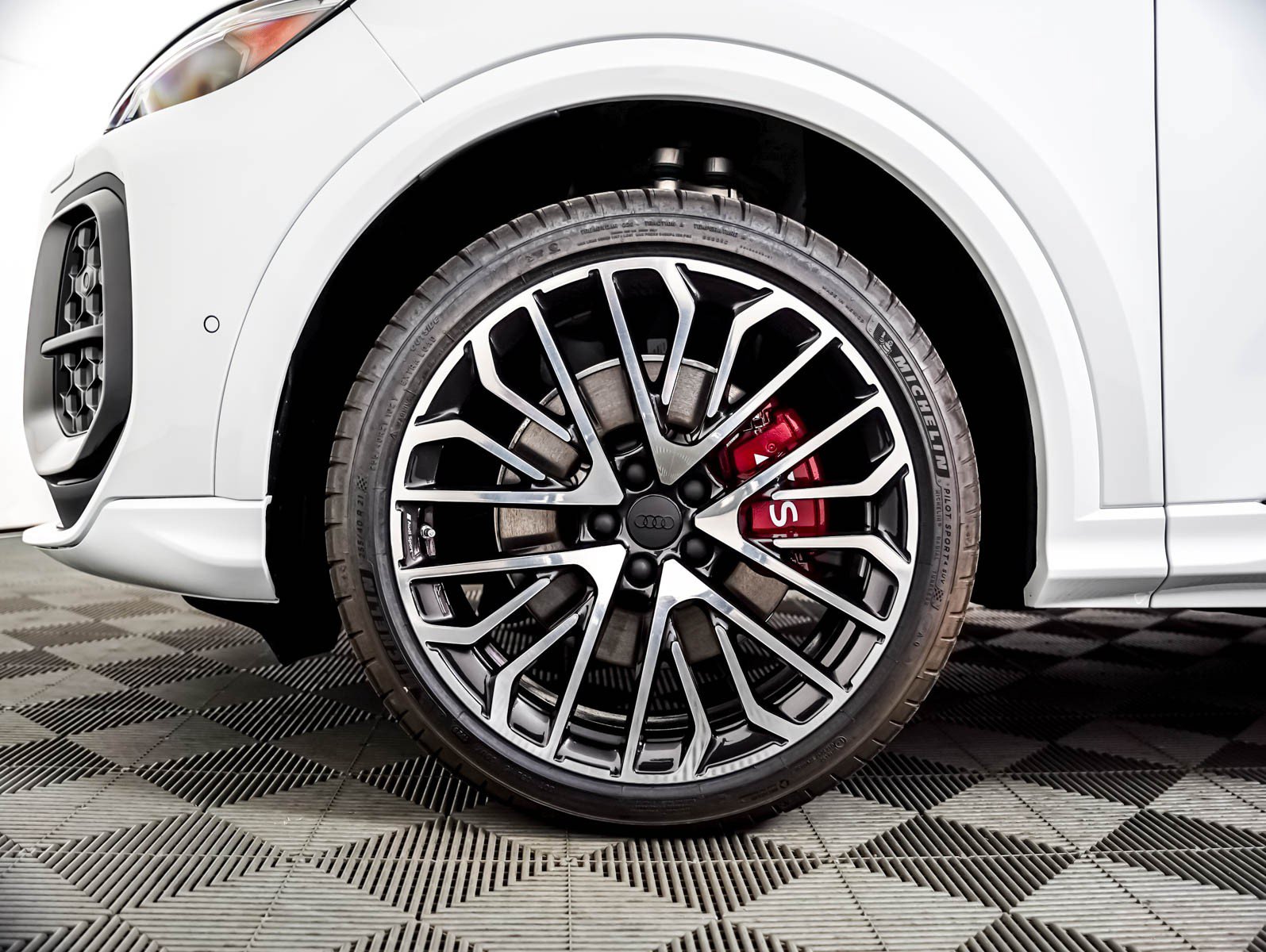 New 2026 Audi SQ5 Premium Plus AWD/4WD image 4