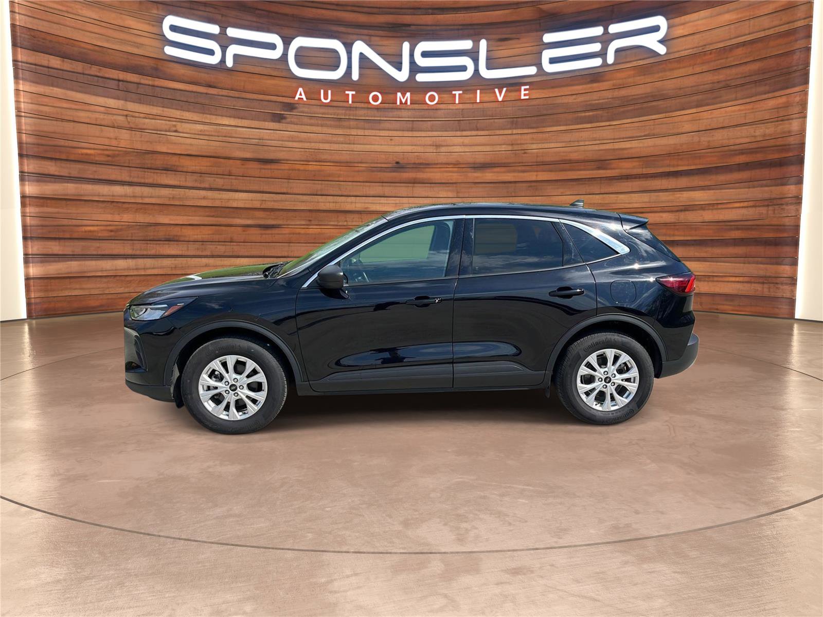 Used 2024 Ford Escape Active w/ Tech Pack #1 image 2