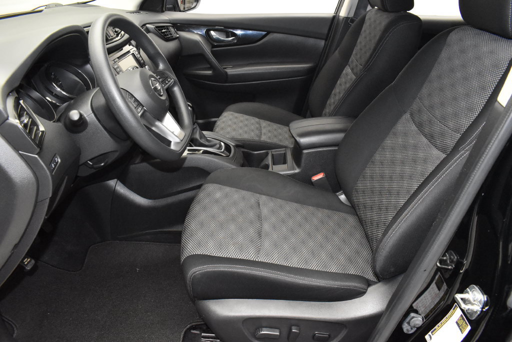Used 2020 Nissan Rogue Sport SV AWD/4WD image 14