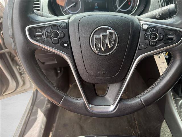 Used 2016 Buick Regal Sport Touring FWD image 12