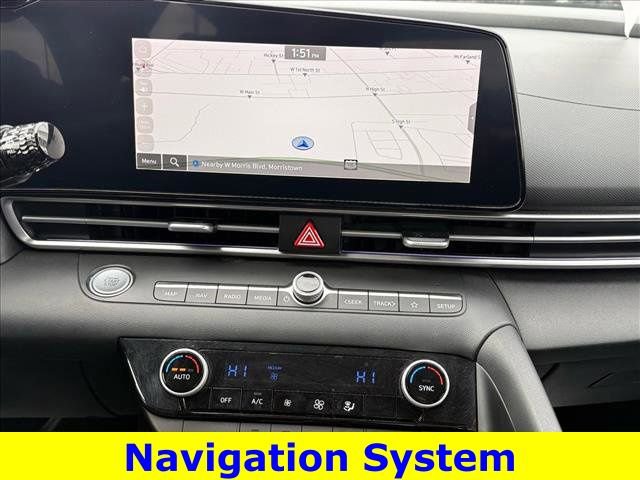 Used 2024 Hyundai Elantra SEL image 21