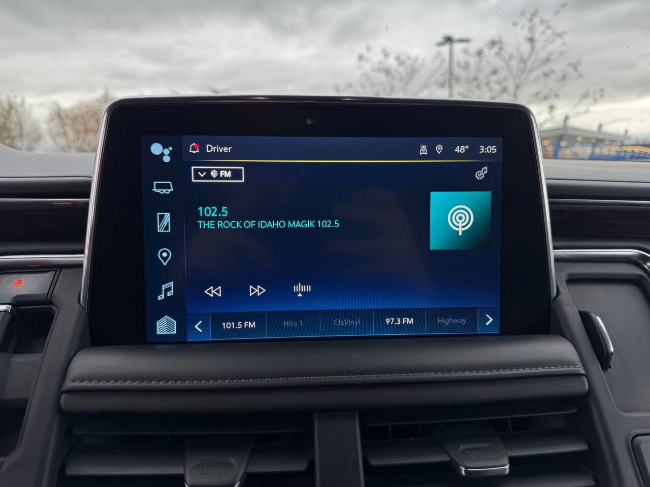 Used 2023 Chevrolet Suburban LT image 23