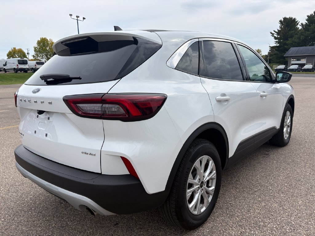 Used 2024 Ford Escape Active AWD/4WD image 7