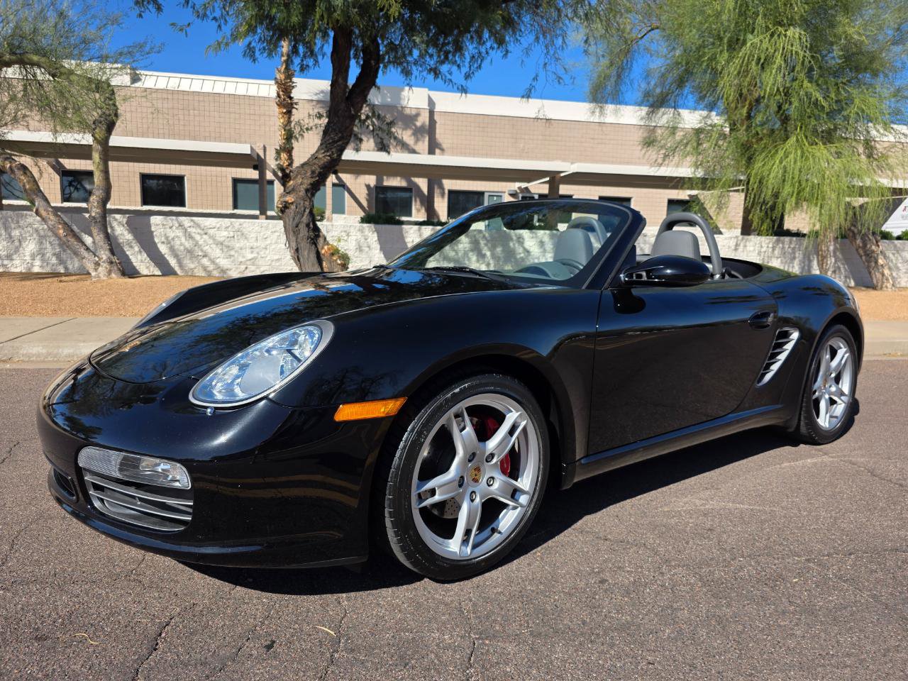 Used 2005 Porsche Boxster S image 3