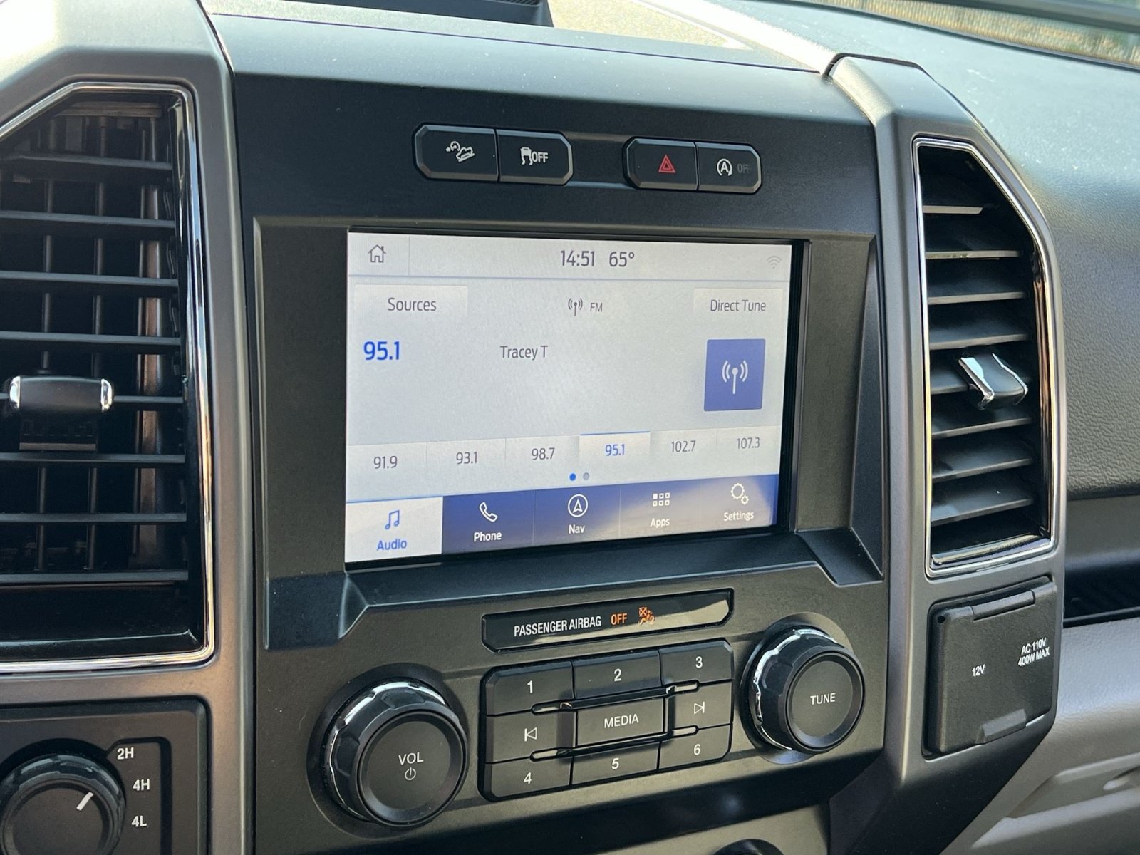 Certified 2019 Ford F150 XLT w/ Equipment Group 302A Luxury AWD/4WD image 18