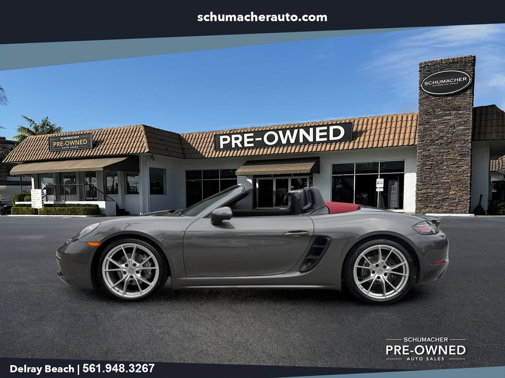 Used 2017 Porsche 718 Boxster RWD image 4
