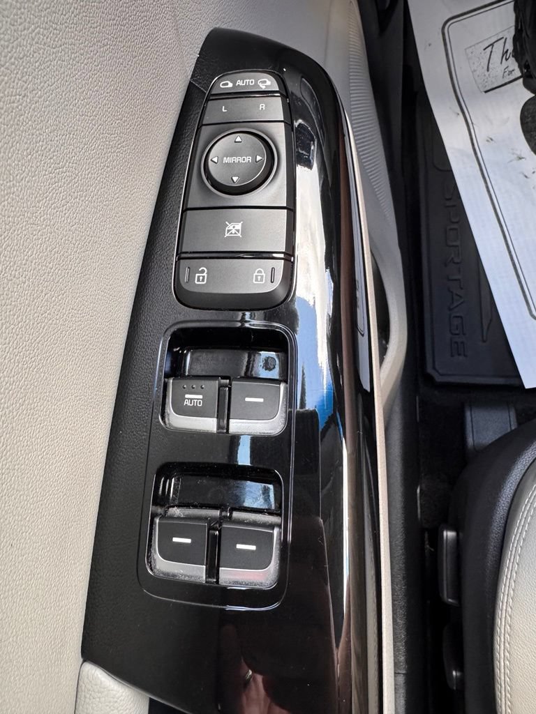 Used 2020 Kia Sportage EX FWD image 24