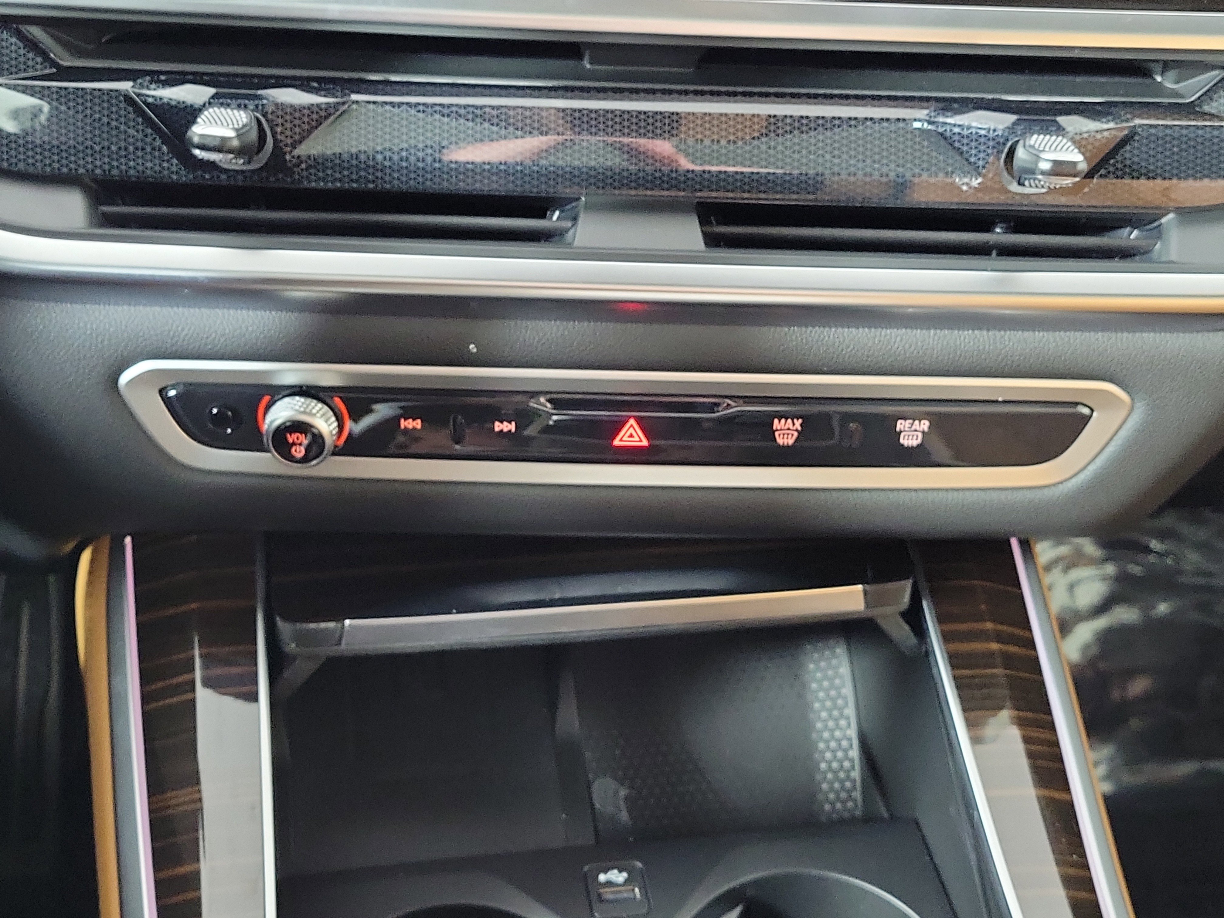 Certified 2026 BMW X5 xDrive50e w/ M Sport Package image 21