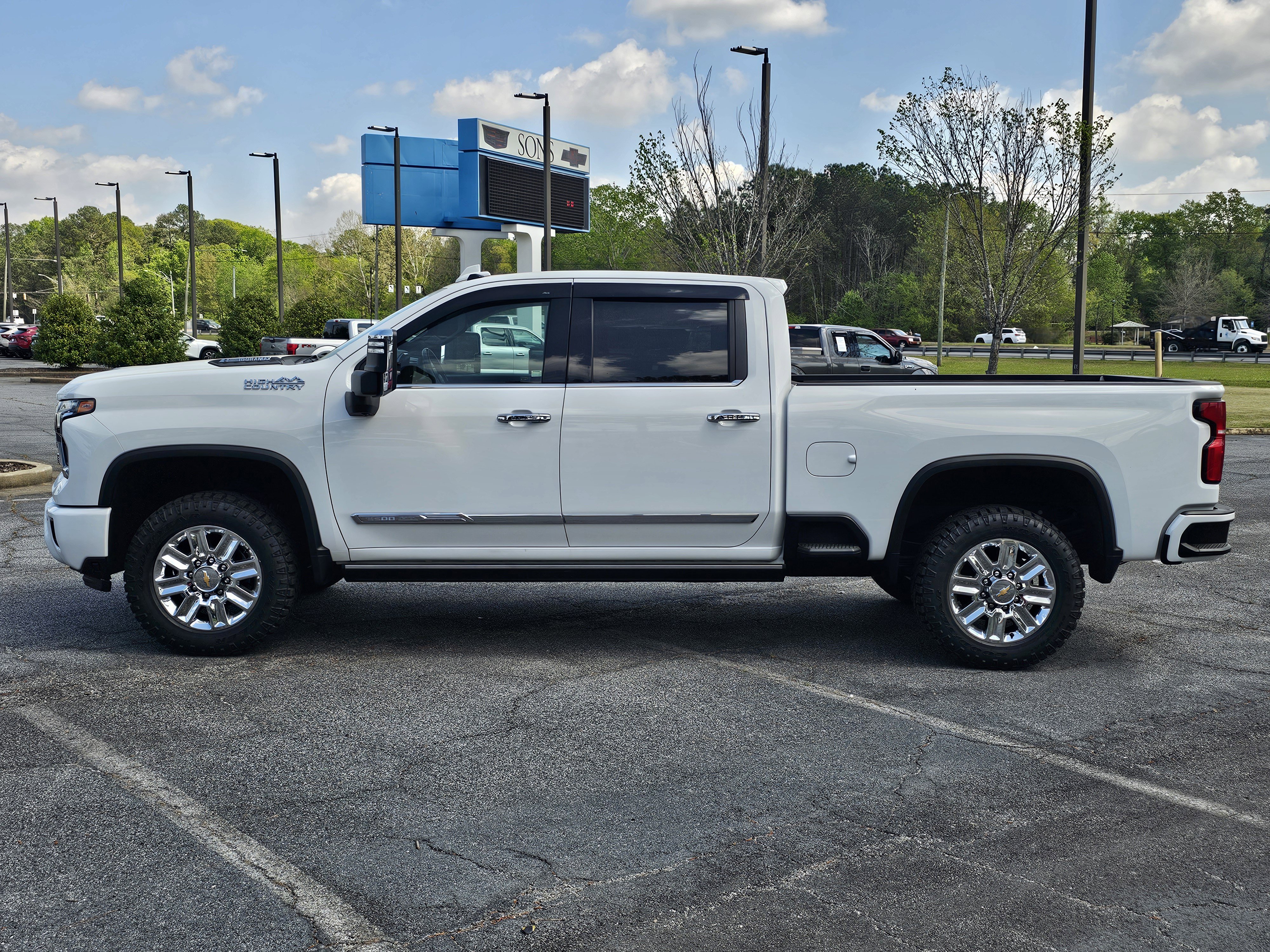 Used 2024 Chevrolet Silverado 3500 High Country w/ High Country Premium Package image 15