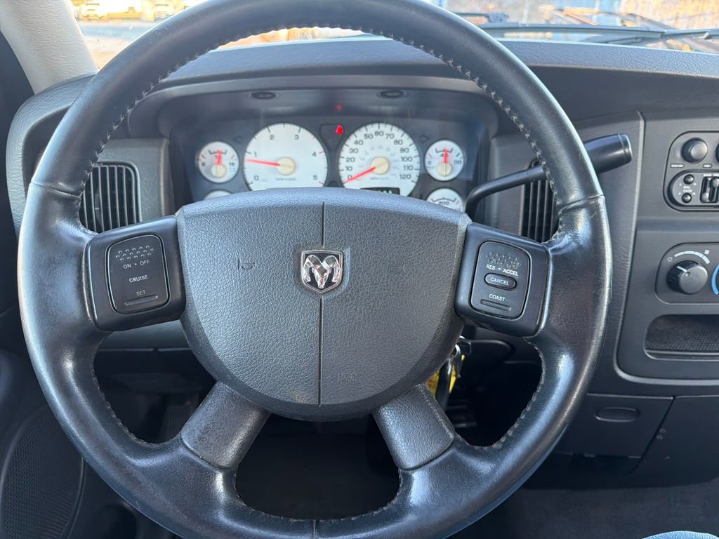 Used 2004 Dodge Ram 2500 Truck SLT image 14