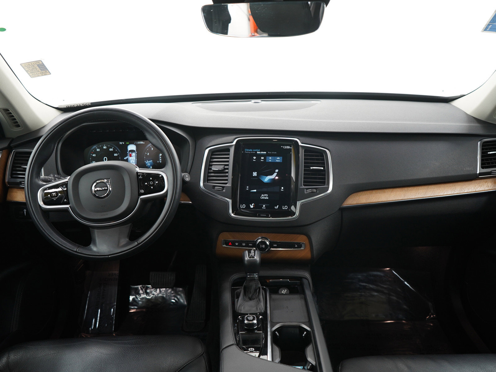 Used 2022 Volvo XC90 T6 Momentum w/ Climate Package image 20