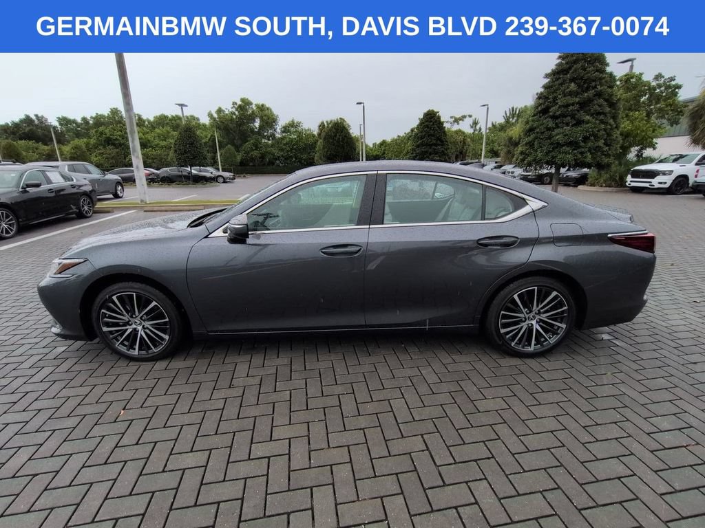 Used 2024 Lexus ES 350 w/ Premium Package FWD image 8
