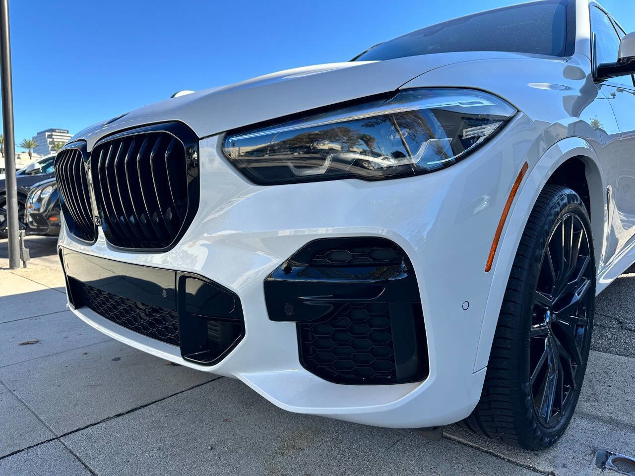 Used 2022 BMW X5 sDrive40i w/ M Sport Package image 17