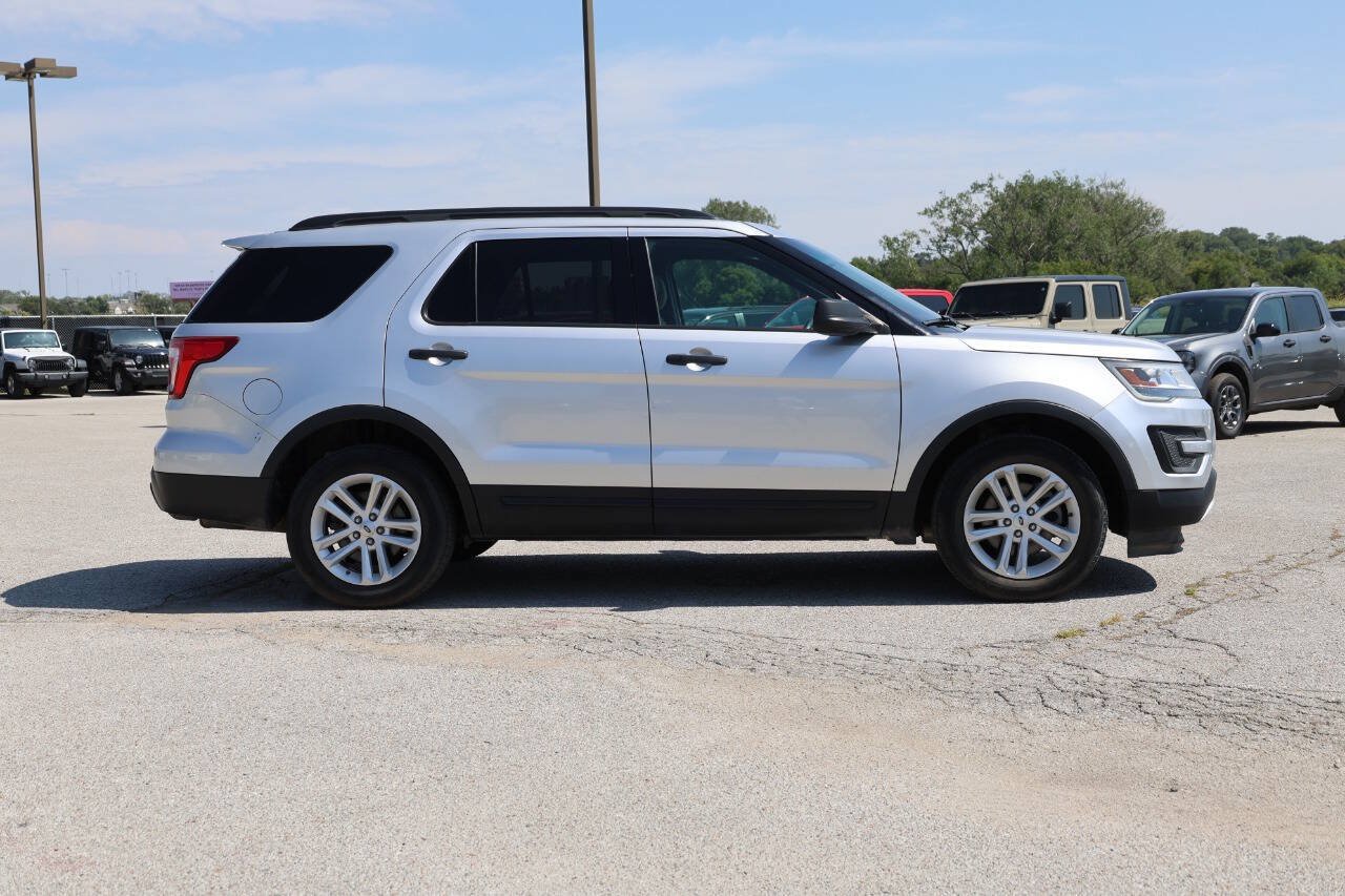 Used 2016 Ford Explorer 4WD image 7