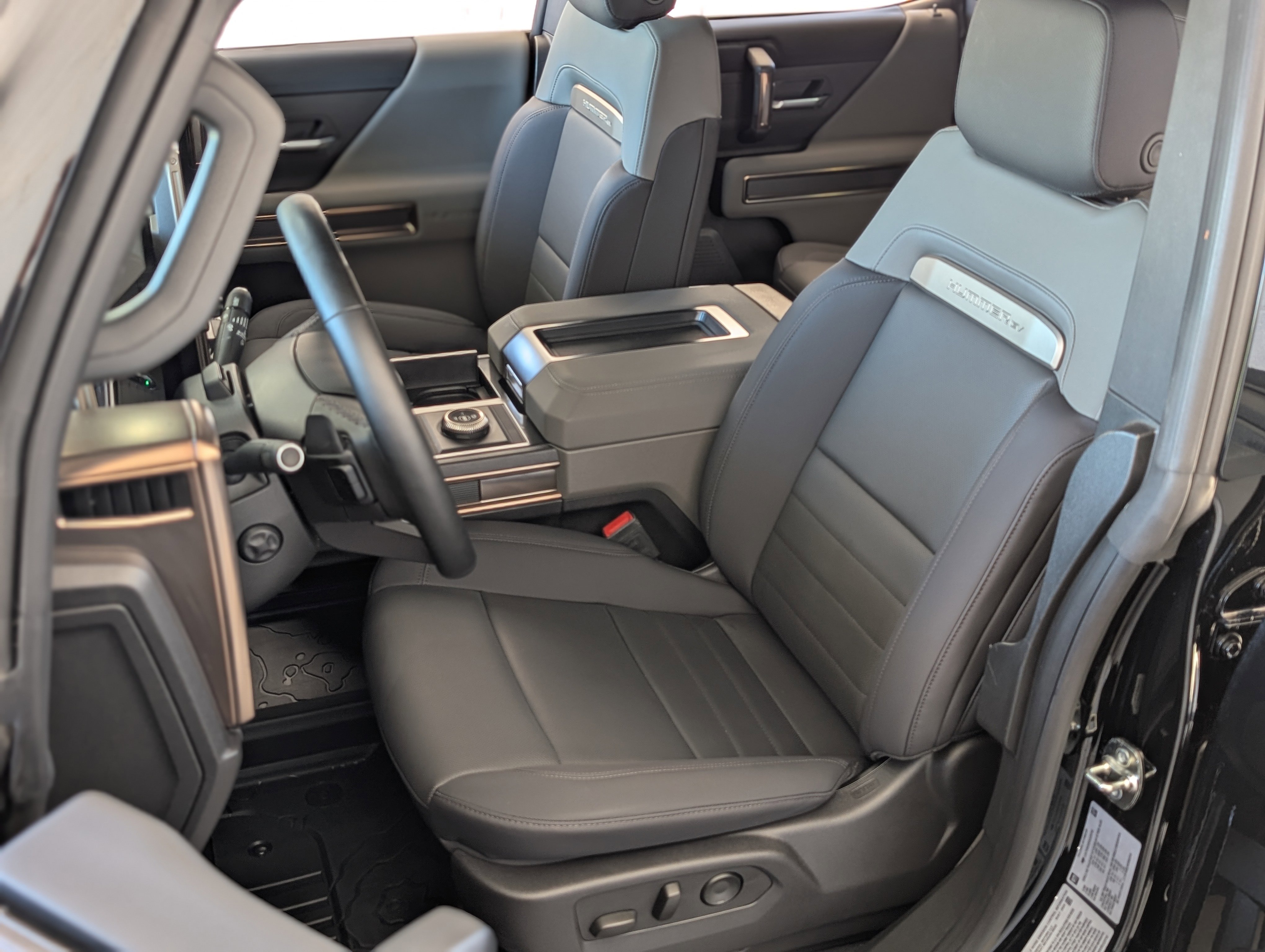 Used 2025 GMC Hummer EV 2X image 16