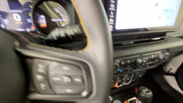 Used 2024 Jeep Wrangler Unlimited w/ Convenience Group AWD/4WD image 28