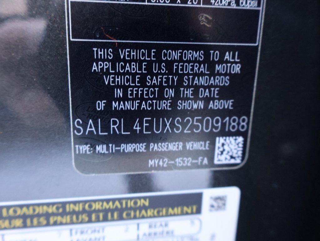 New 2025 Land Rover Discovery Dynamic SE image 43