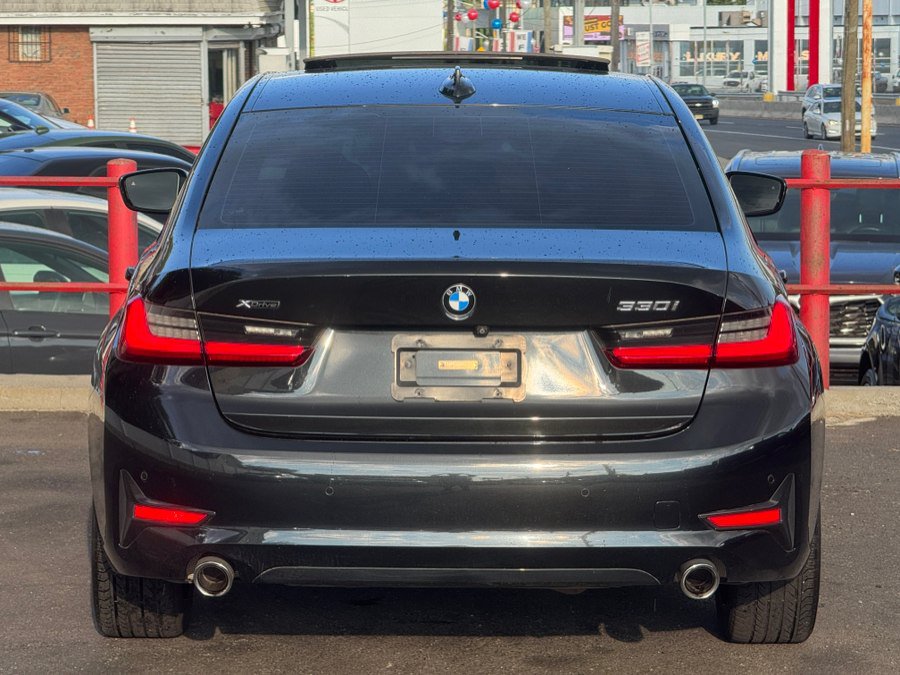 Used 2020 BMW 330i xDrive Sedan w/ Premium Package AWD/4WD image 12