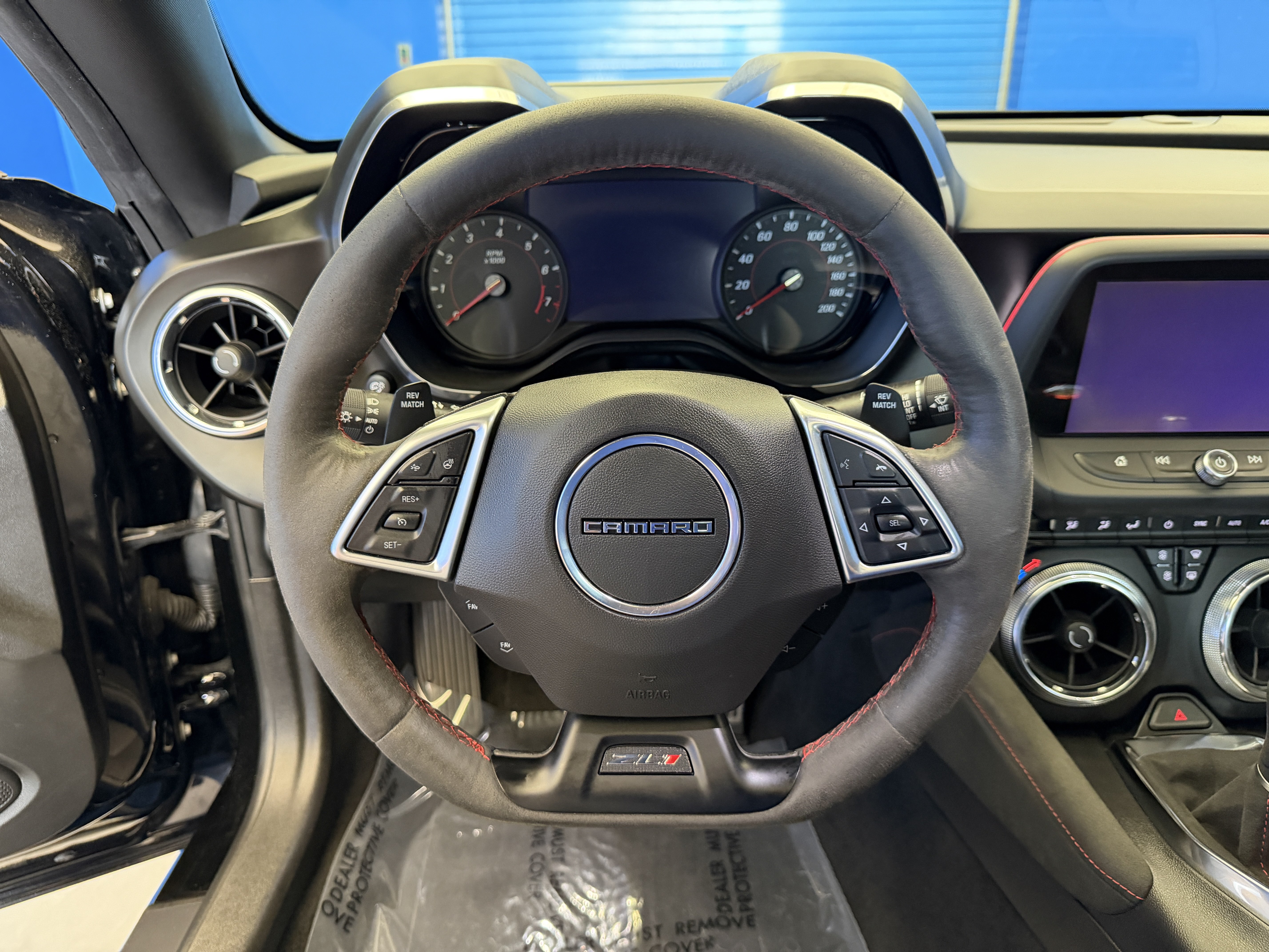 Used 2019 Chevrolet Camaro ZL1 RWD image 15