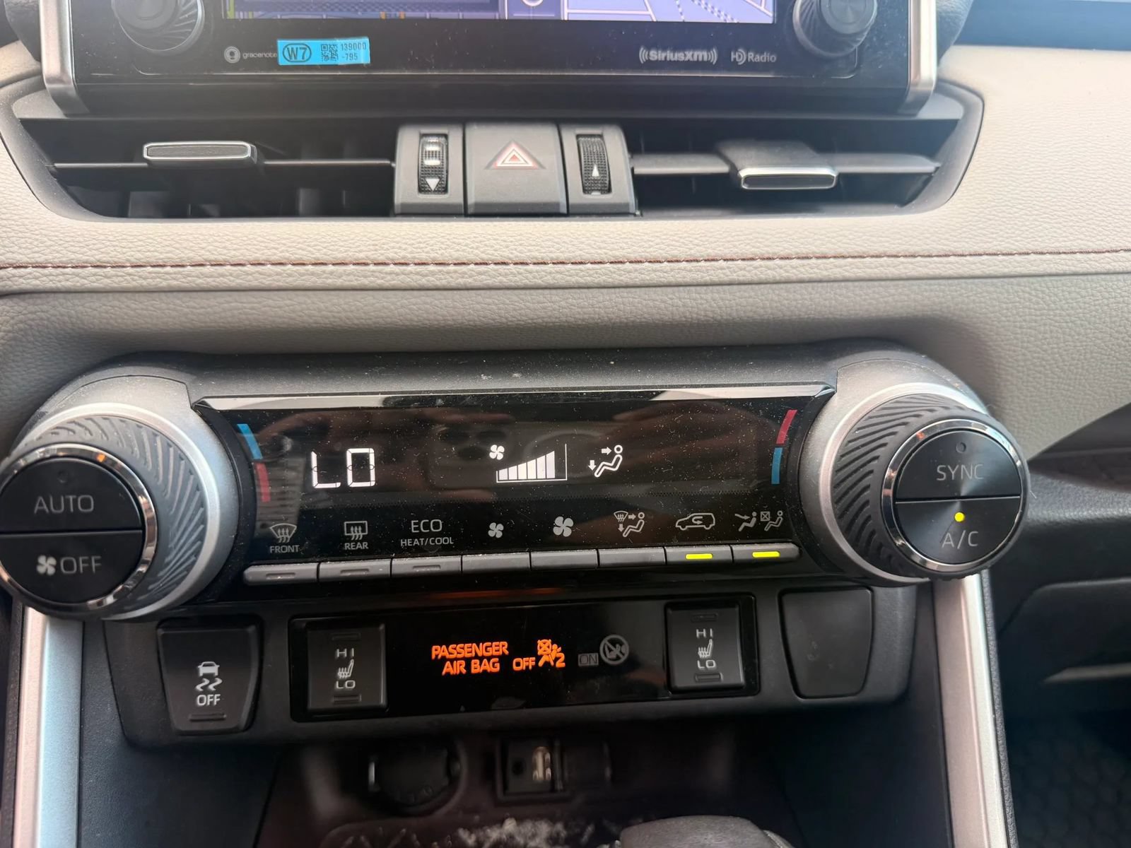 Used 2019 Toyota RAV4 Limited AWD/4WD image 22
