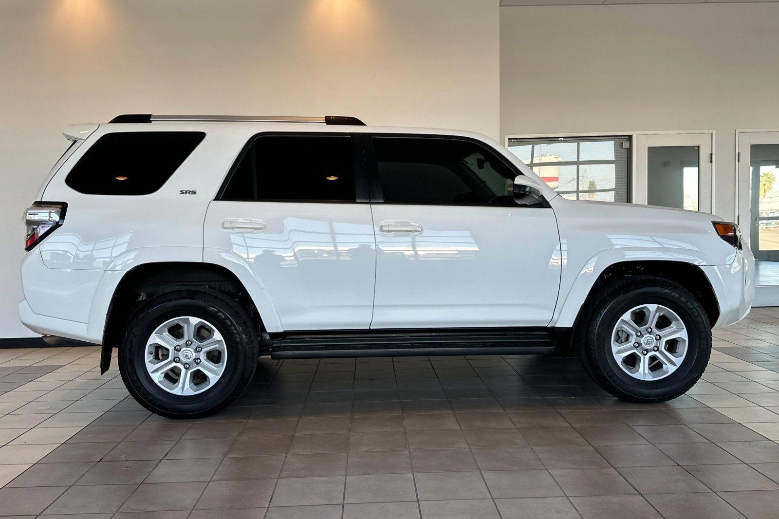 Certified 2021 Toyota 4Runner SR5 AWD/4WD image 3