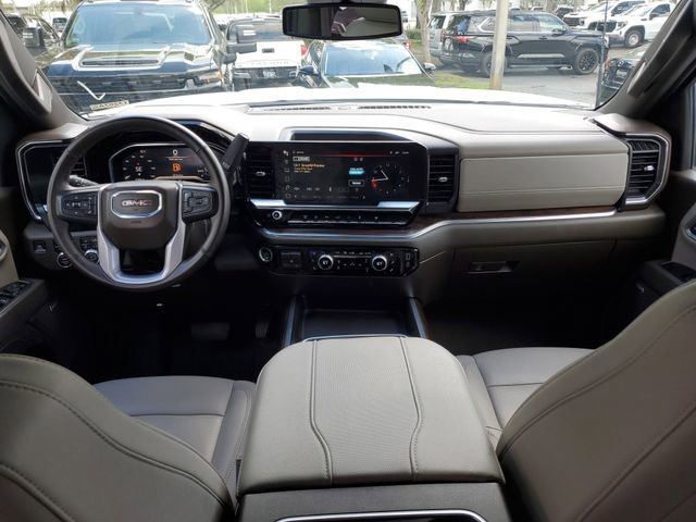 Used 2025 GMC Sierra 2500 SLT w/ SLT Premium Package image 13