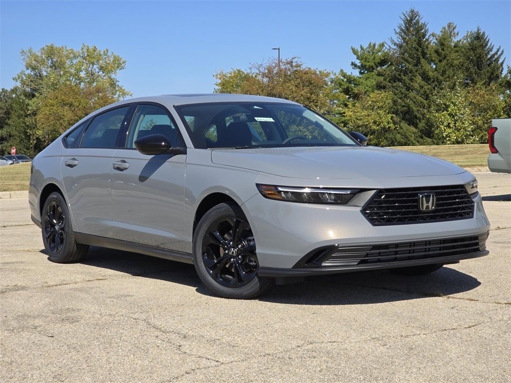 New 2025 Honda Accord SE image 2