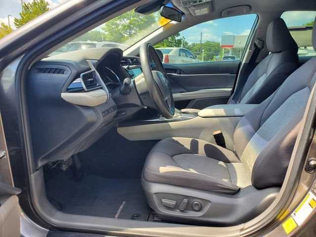 Used 2020 Toyota Camry LE FWD image 14