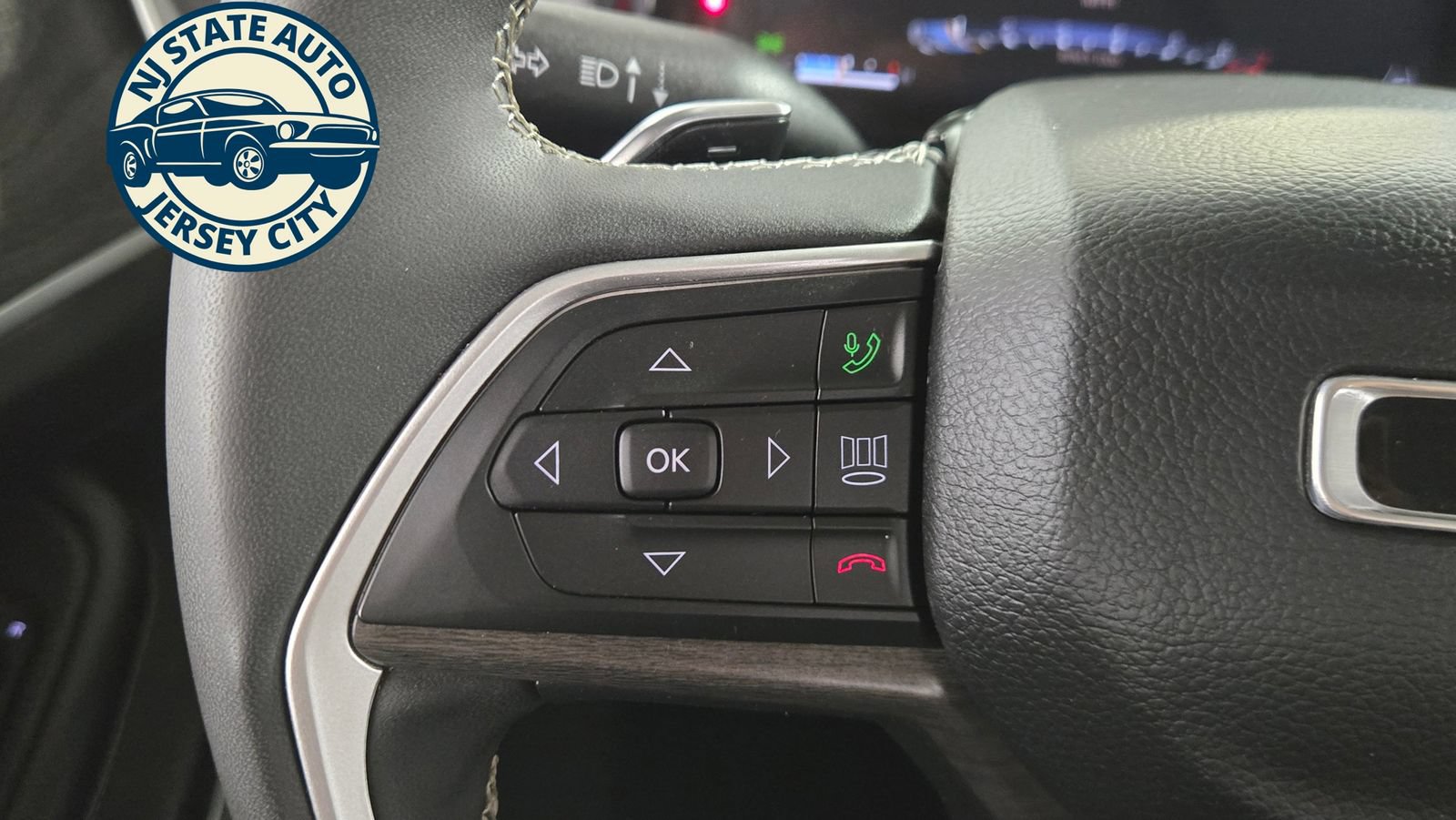 Used 2024 Jeep Grand Cherokee Limited AWD/4WD image 13