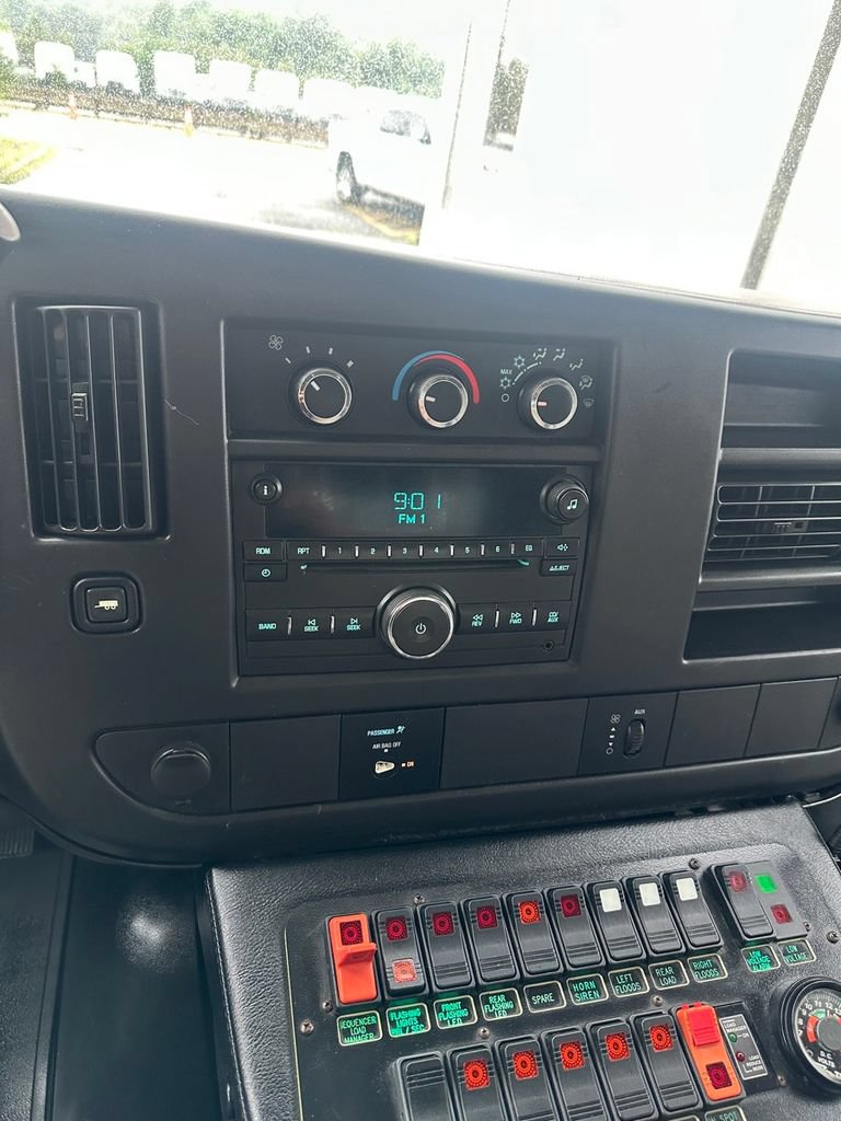Used 2011 Chevrolet Express 4500 w/ Ambulance Package RWD image 16
