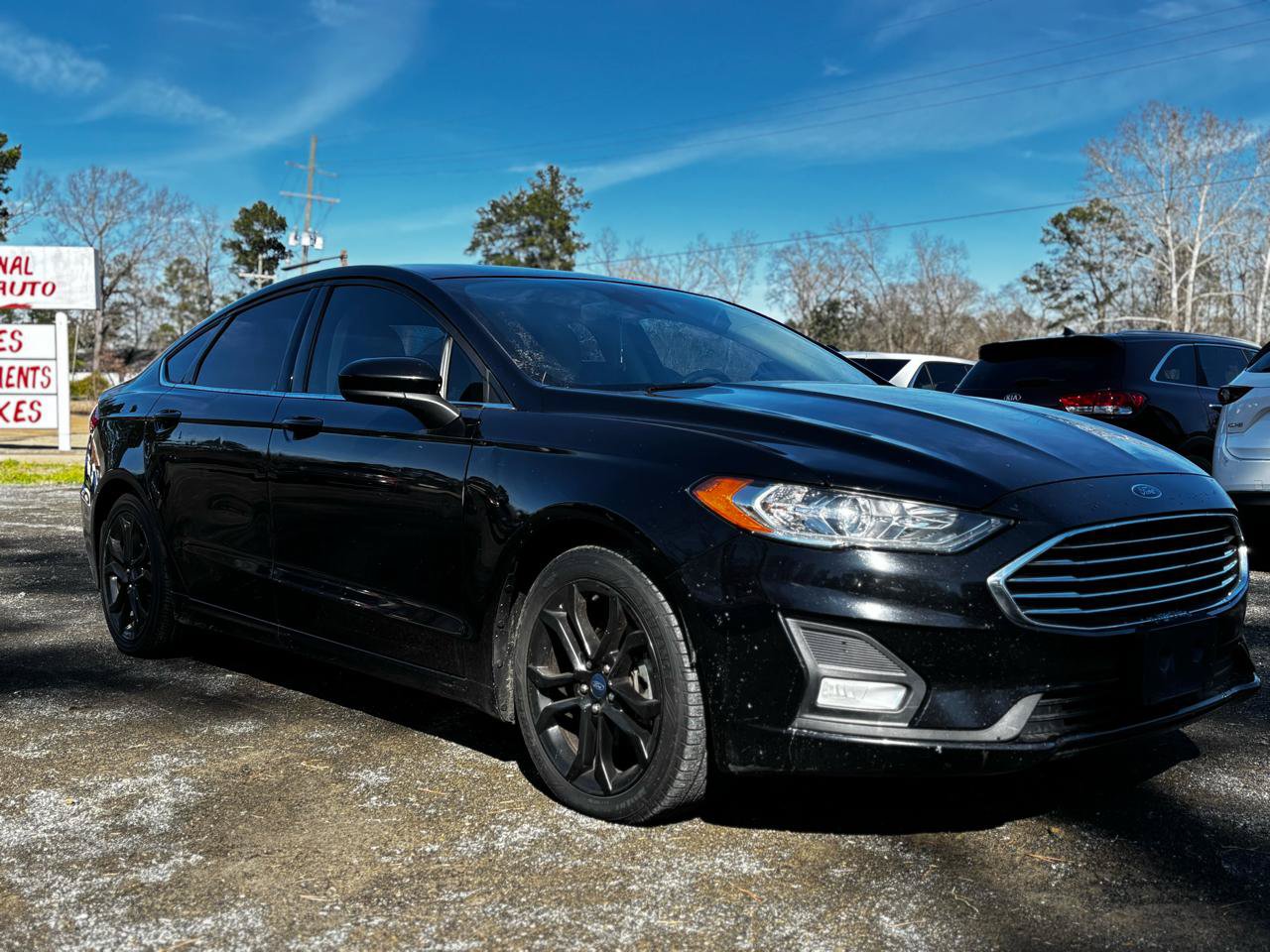 Used 2019 Ford Fusion SE w/ Equipment Group 151A FWD image 1