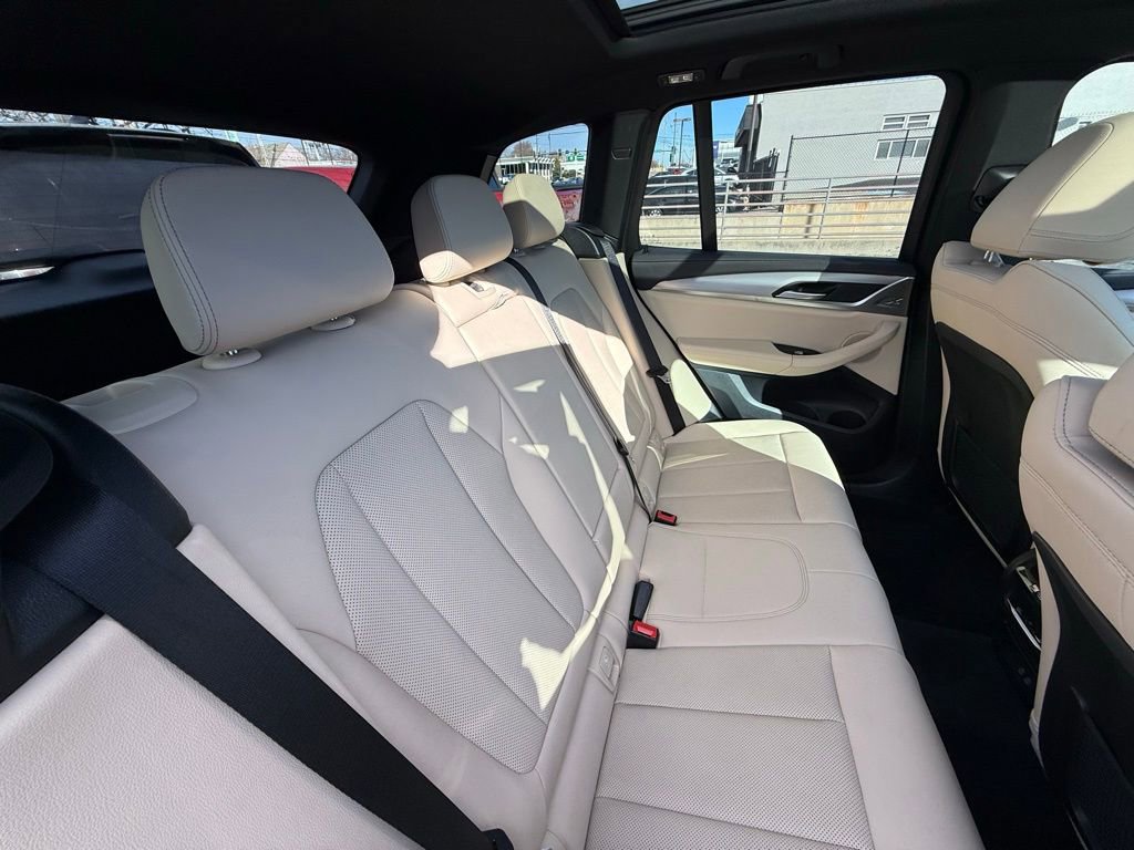 Used 2023 BMW X3 M40i w/ Premium Package image 36